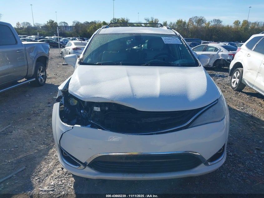 2018 Chrysler Pacifica Hybrid Touring L VIN: 2C4RC1L70JR163624 Lot: 43665239