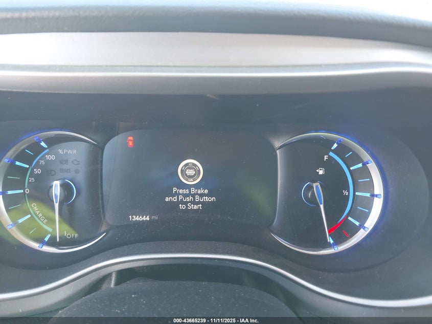 2018 Chrysler Pacifica Hybrid Touring L VIN: 2C4RC1L70JR163624 Lot: 43665239