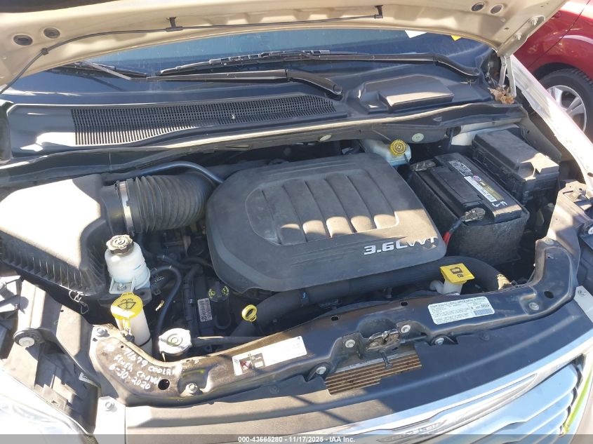 2013 Chrysler Town & Country Touring VIN: 2C4RC1BG2DR670207 Lot: 43665280