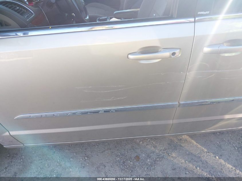 2013 Chrysler Town & Country Touring VIN: 2C4RC1BG2DR670207 Lot: 43665280