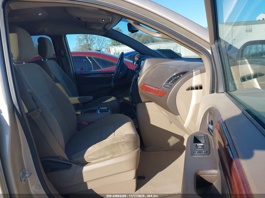 2C4RC1BG2DR670207 2013 CHRYSLER TOWN & COUNTRY photo no. 5