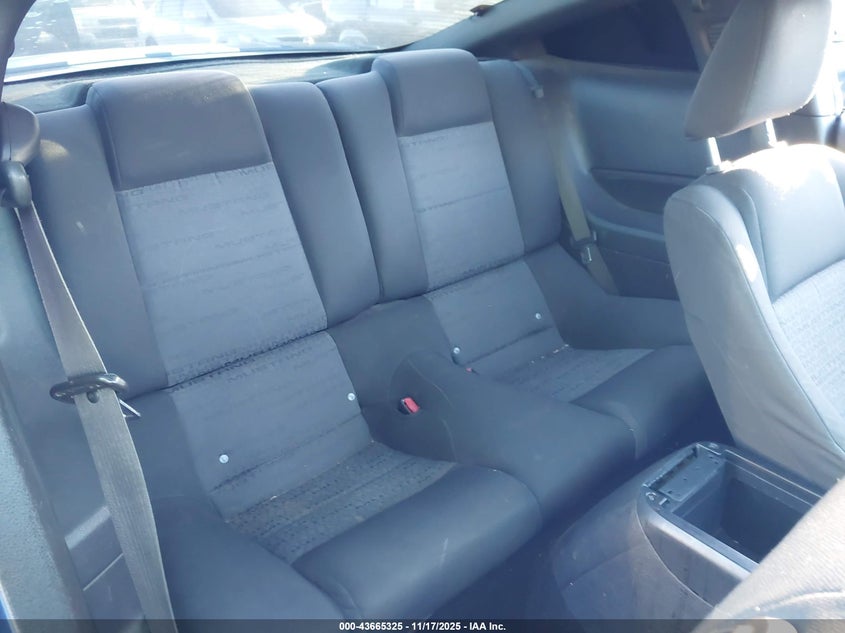 2007 Ford Mustang V6 Deluxe/V6 Premium VIN: 1ZVHT80N775352541 Lot: 43665325