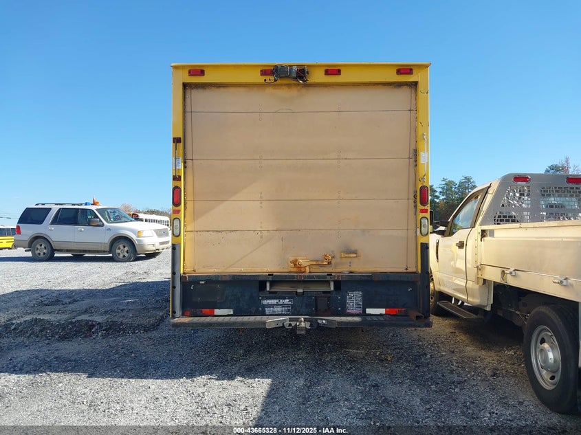 2006 GMC Savana Cutaway Work Van VIN: 1GDHG31UX61902851 Lot: 43665328