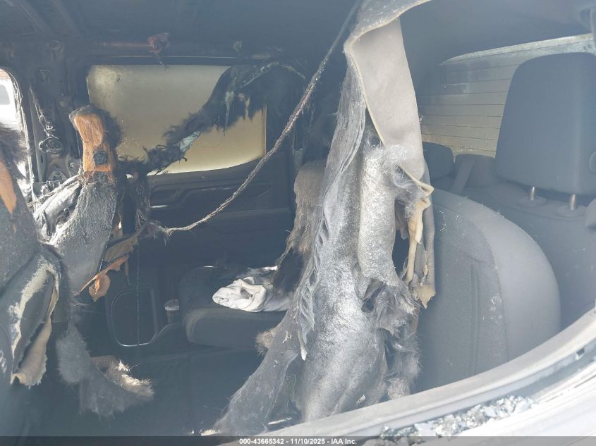 2026 Chevrolet Silverado 1500 4Wd Standard Bed Lt VIN: 1GCUKDED2TZ140209 Lot: 43665342