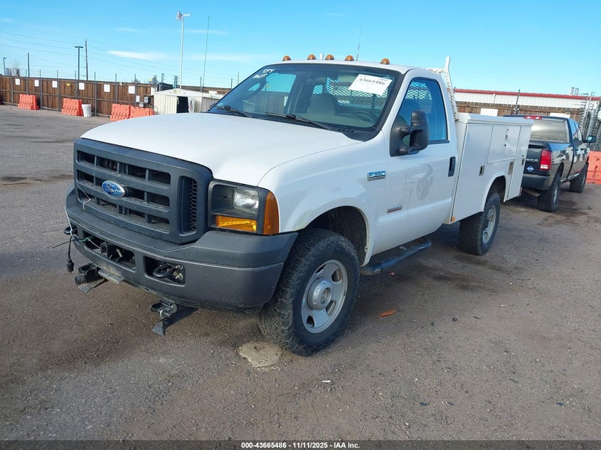 1FDWF35P06EC94684 2006 FORD F350 photo no. 2