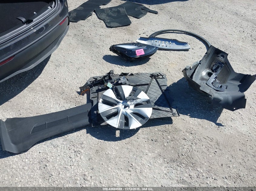 2023 Tesla Model Y Awd/Long Range Dual Motor All-Wheel Drive VIN: 7SAYGAEE1PF769999 Lot: 43665559