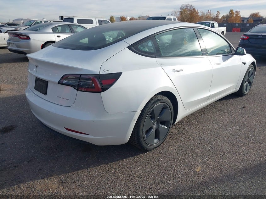 5YJ3E1EB0NF194746 2022 TESLA MODEL 3 photo no. 4