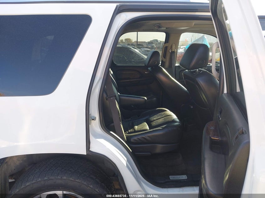 2007 GMC Yukon Denali VIN: 1GKFK63867J304063 Lot: 43665735