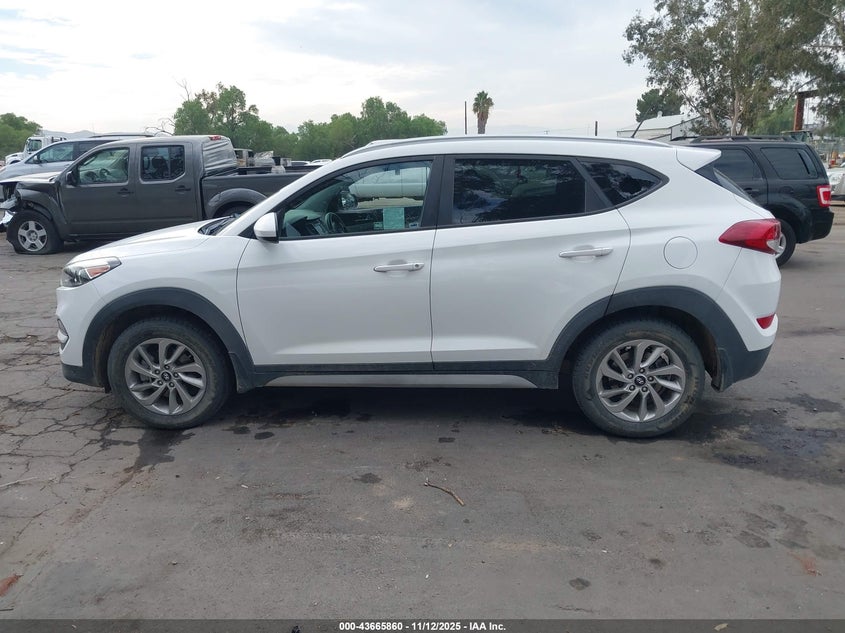 KM8J33A48HU383376 2017 HYUNDAI TUCSON photo no. 13