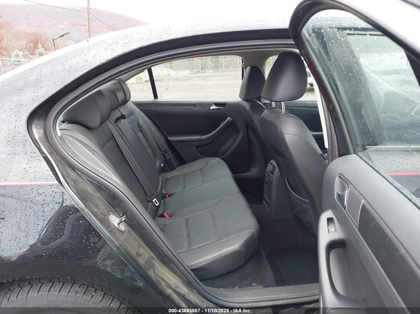 3VWDZ7AJ9BM328490 2011 VOLKSWAGEN JETTA photo no. 8