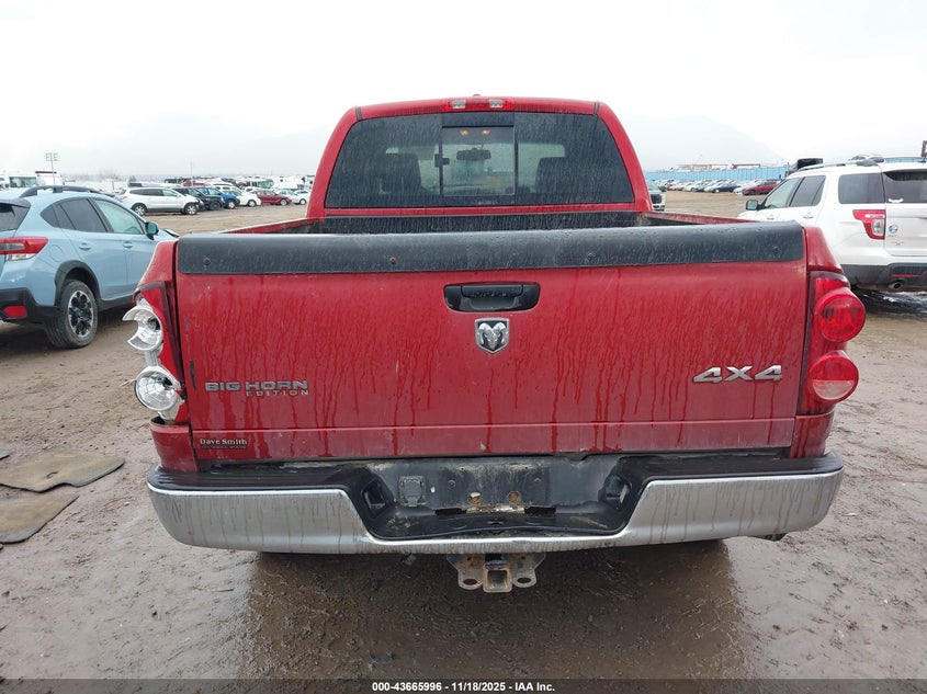 2007 Dodge Ram 1500 Slt/Trx4 Off Road/Sport VIN: 1D3HU182X7J630946 Lot: 43665996