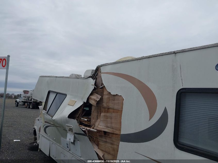 2000 Ford E-450 Cutaway Standard VIN: 1FDXE45S1YHB88442 Lot: 43666030