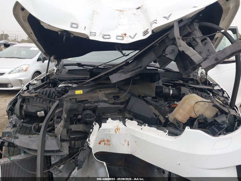 2017 LAND ROVER DISCOVERY HSE - SALRRBBV6HA046111