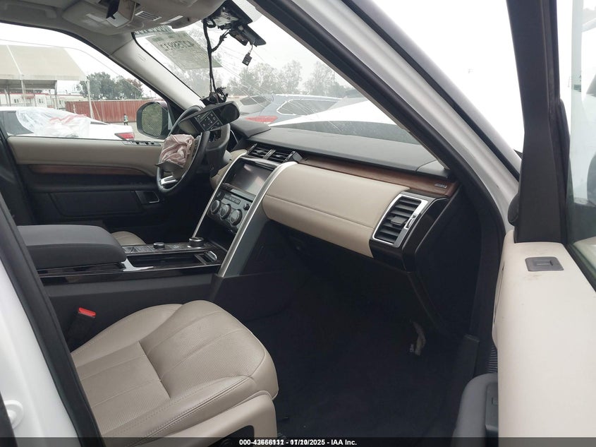 2017 LAND ROVER DISCOVERY HSE - SALRRBBV6HA046111