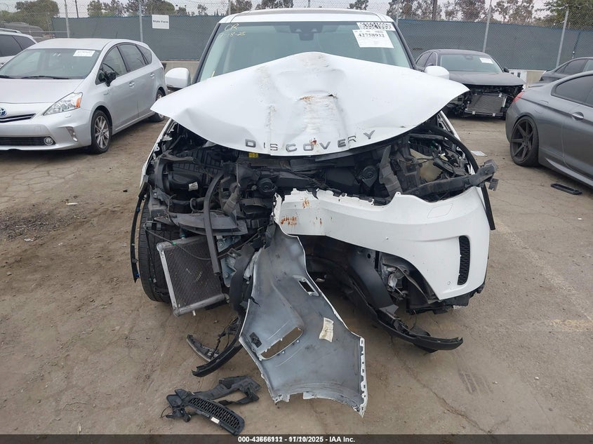 2017 LAND ROVER DISCOVERY HSE - SALRRBBV6HA046111