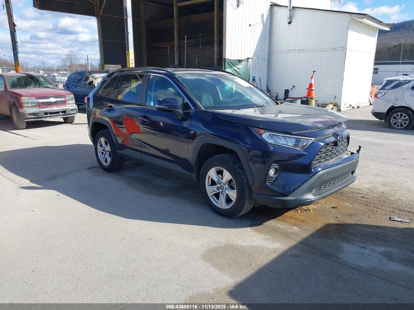 TOYOTA RAV4 XLE