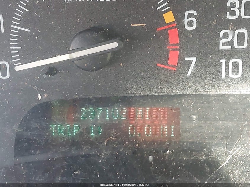 2000 Buick Park Avenue VIN: 1G4CW52K0Y4201033 Lot: 43666191