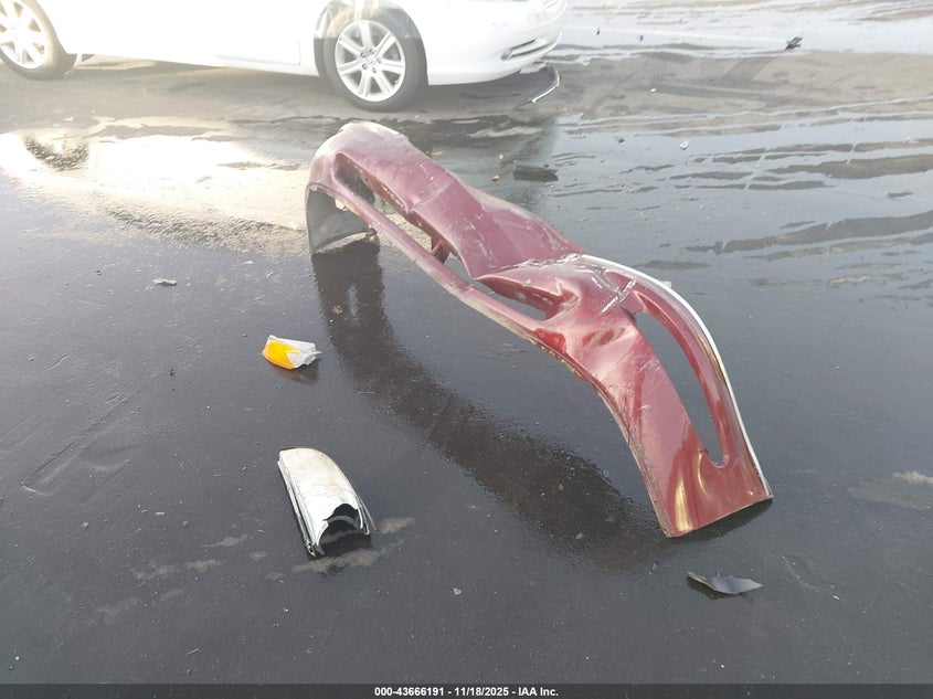 2000 Buick Park Avenue VIN: 1G4CW52K0Y4201033 Lot: 43666191