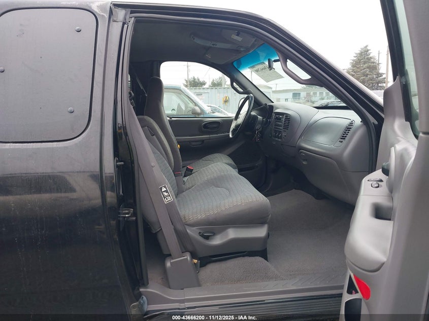 2FTRX08W3YCA81933 2000 FORD F-150 photo no. 5