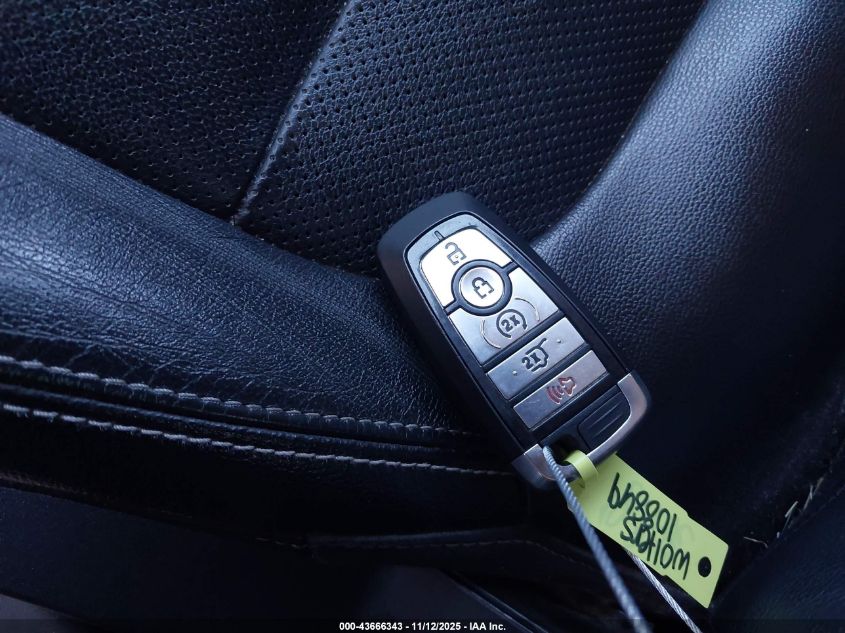 2020 Ford Escape Titanium VIN: 1FMCU9J99LUB09116 Lot: 43666343