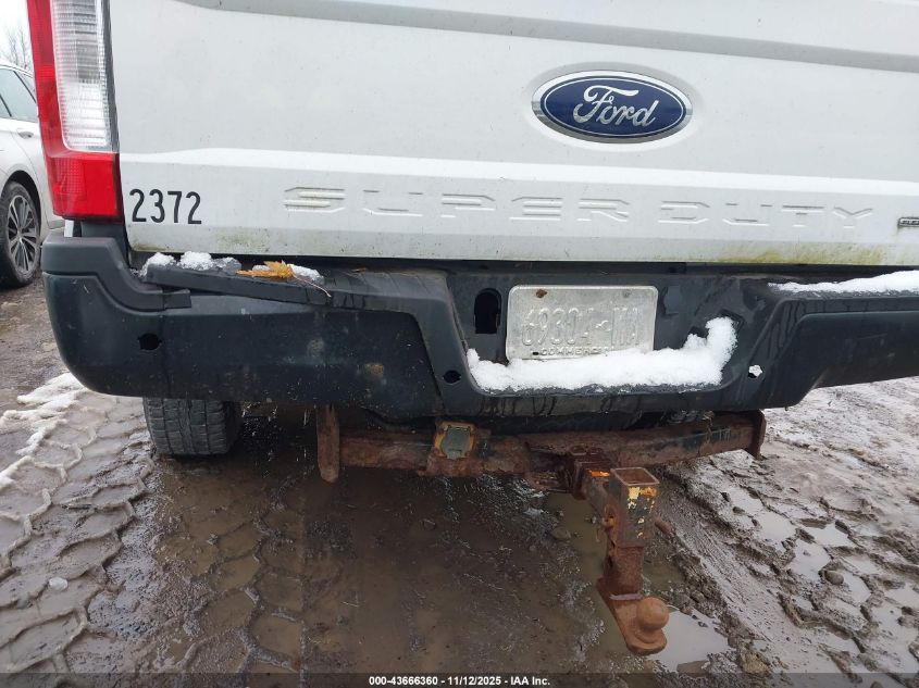 2005 Ford F-250 Xl/Xlt VIN: 1FTNF21535ED37329 Lot: 43666360