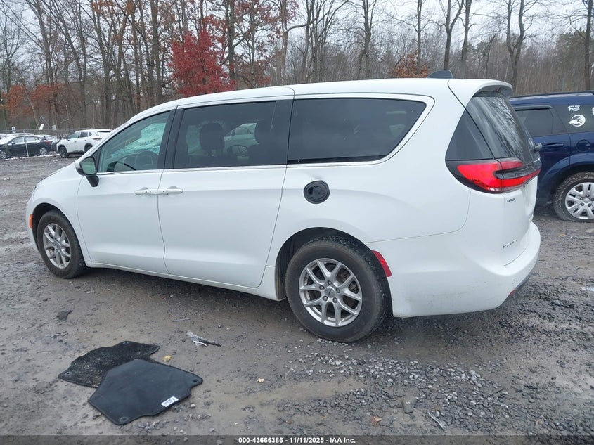 2023 Chrysler Pacifica Touring L VIN: 2C4RC1BG6PR528933 Lot: 43666386