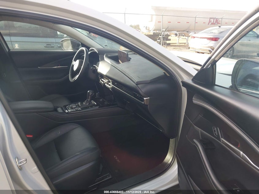 3MVDMBBM8SM758068 2025 MAZDA CX-30 photo no. 5