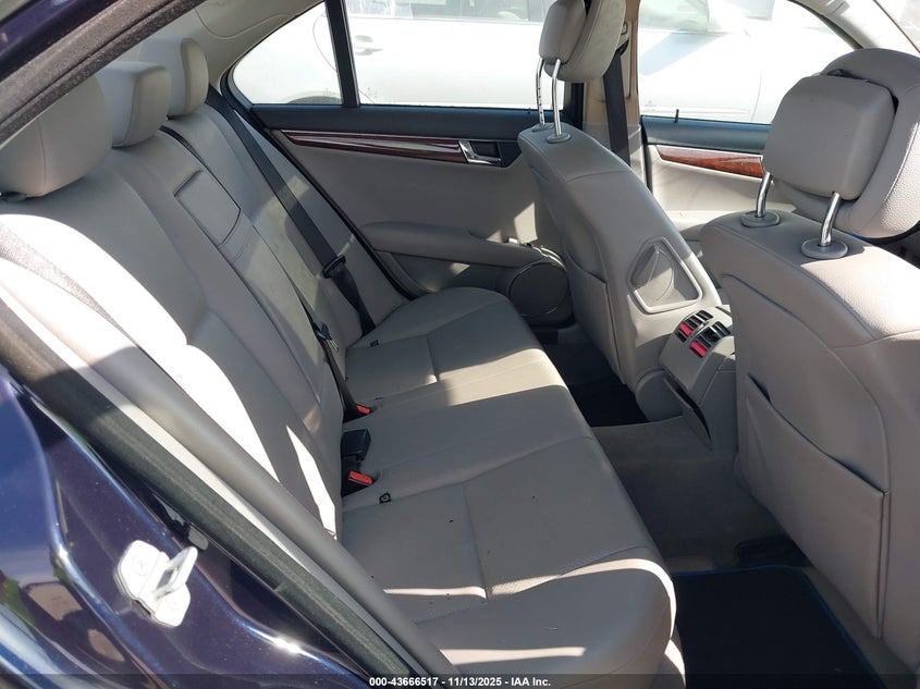 2008 Mercedes-Benz C 300 Luxury 4Matic/Sport 4Matic VIN: WDDGF81X78F056829 Lot: 43666517