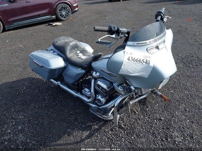 2023 Harley-Davidson Street Glide  (VIN: 1HD1KBC11PB624837)
