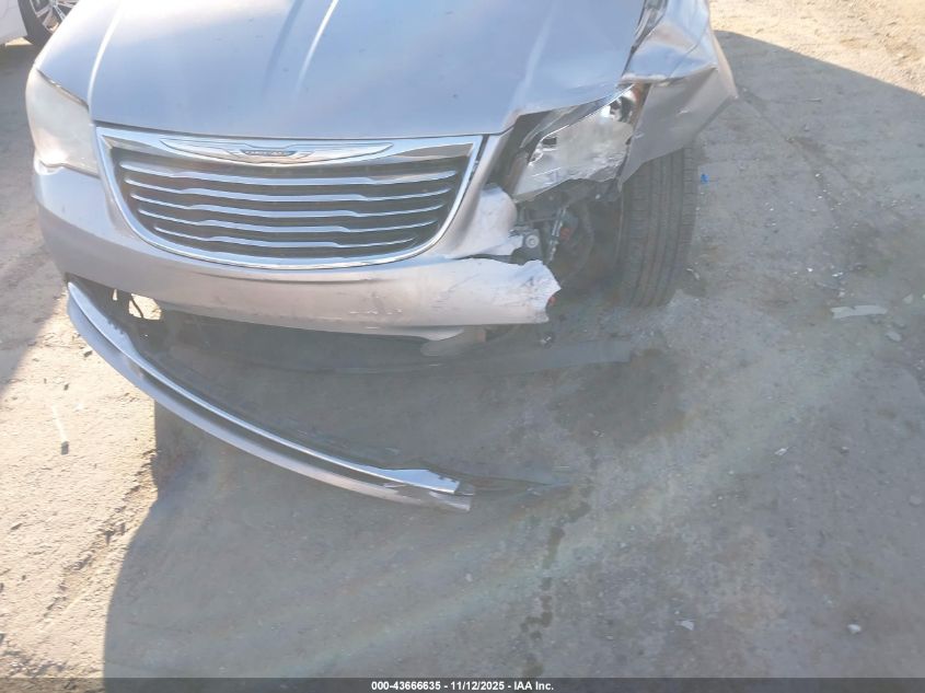 2014 Chrysler Town & Country Touring VIN: 2C4RC1BG2ER382642 Lot: 43666635