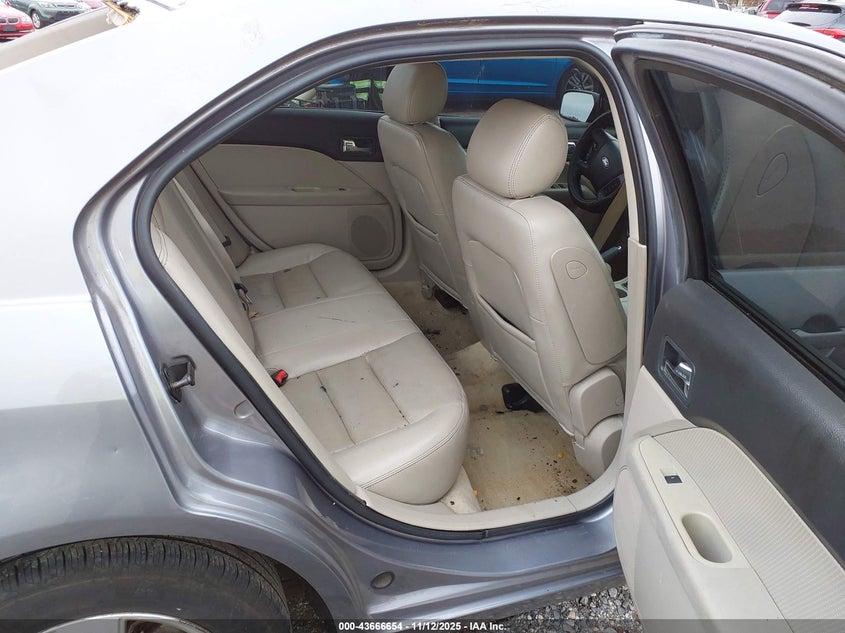 2007 Ford Fusion Se VIN: 3FAHP07187R261115 Lot: 43666654