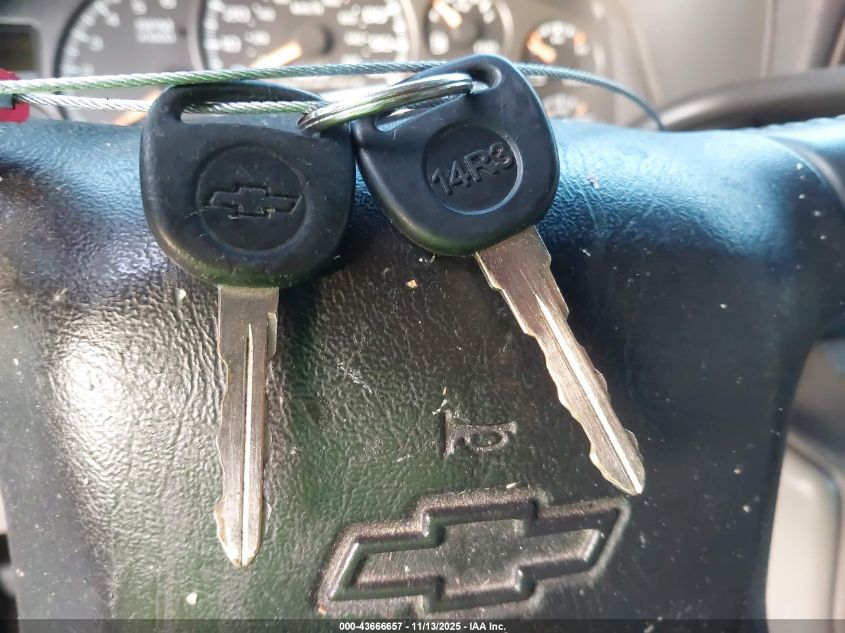 2001 Chevrolet Tahoe Ls VIN: 1GNEC13T51R194344 Lot: 43666657