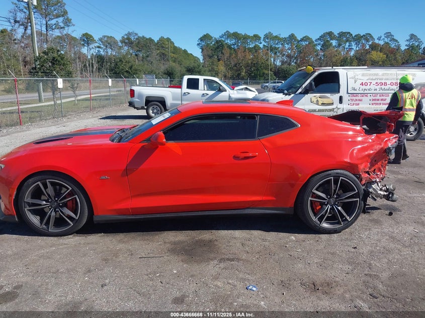 2018 CHEVROLET CAMARO 2SS 1G1FH1R71J0160147