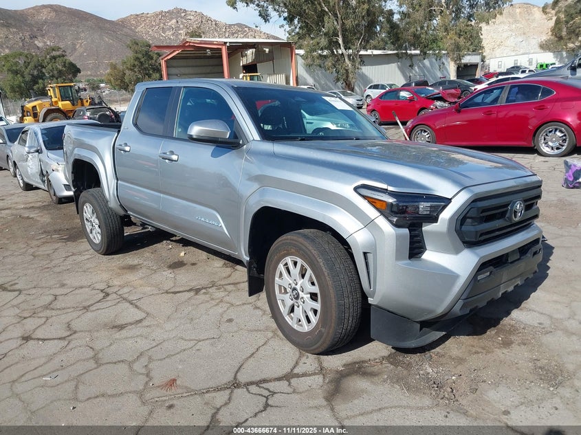 TOYOTA TACOMA SR5