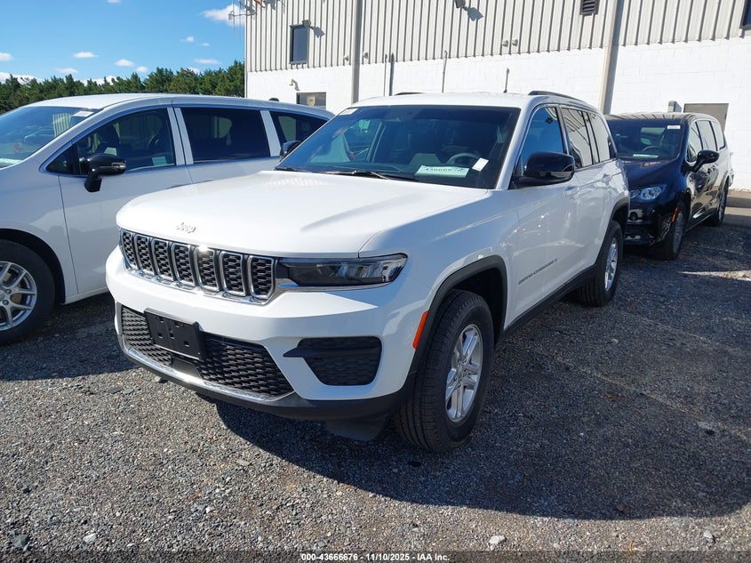 1C4RJHAG6SC326112 2025 JEEP GRAND CHEROKEE photo no. 2