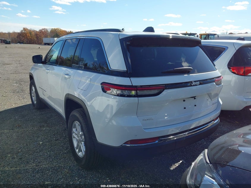 1C4RJHAG6SC326112 2025 JEEP GRAND CHEROKEE photo no. 3