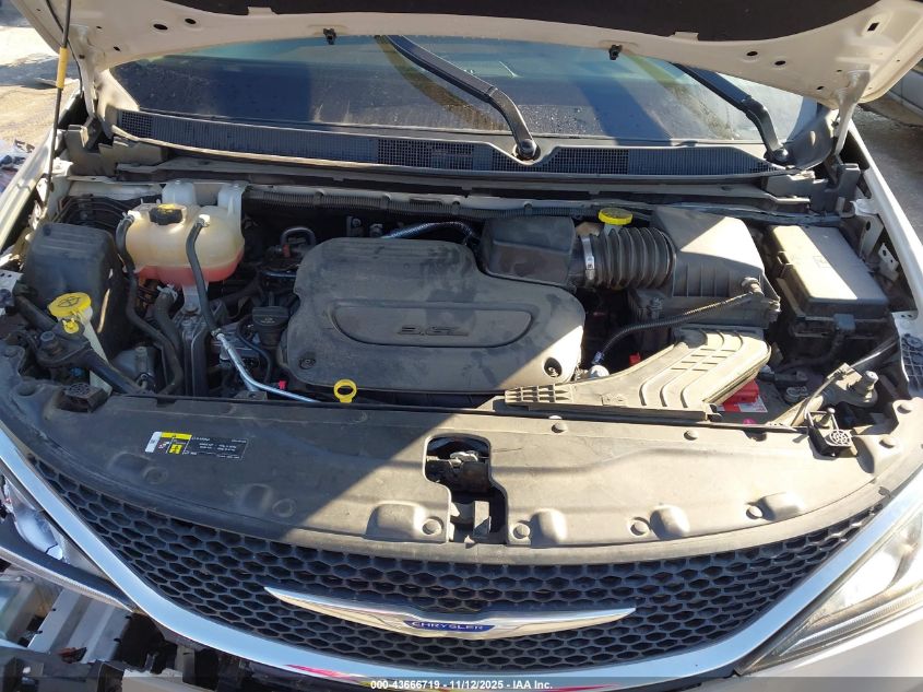 2020 Chrysler Pacifica Touring L Plus VIN: 2C4RC1EG9LR240006 Lot: 43666719