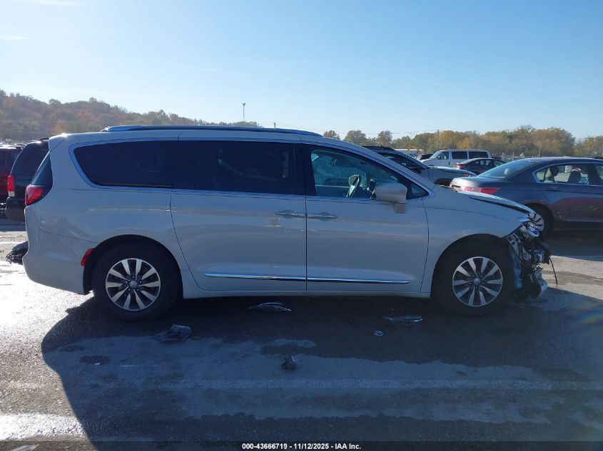 2020 Chrysler Pacifica Touring L Plus VIN: 2C4RC1EG9LR240006 Lot: 43666719