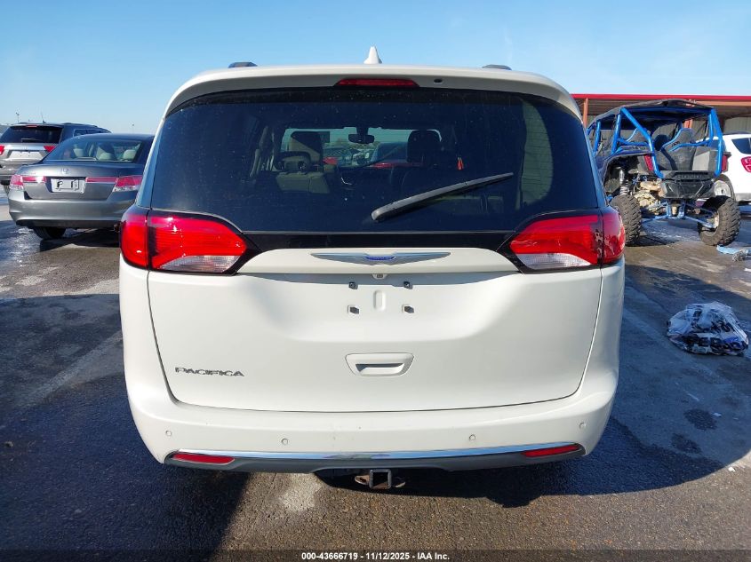 2020 Chrysler Pacifica Touring L Plus VIN: 2C4RC1EG9LR240006 Lot: 43666719