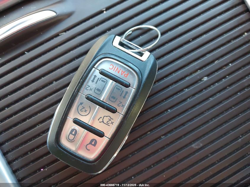 2020 Chrysler Pacifica Touring L Plus VIN: 2C4RC1EG9LR240006 Lot: 43666719