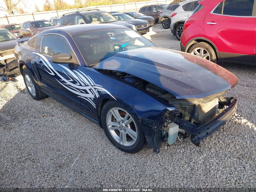 FORD MUSTANG V6/V6 PREMIUM