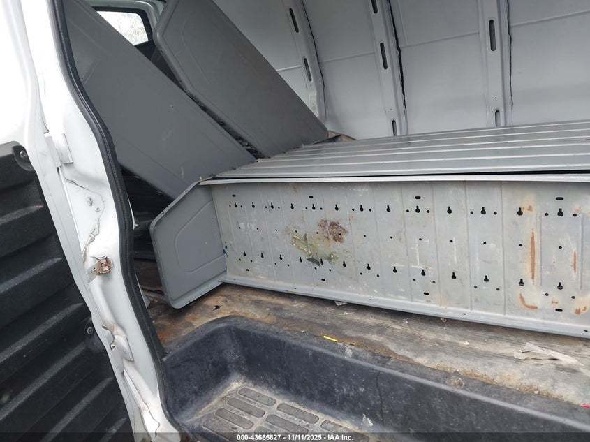 2020 Chevrolet Express Cargo Rwd 2500 Regular Wheelbase Wt VIN: 1GCWGAFG6L1167896 Lot: 43666827