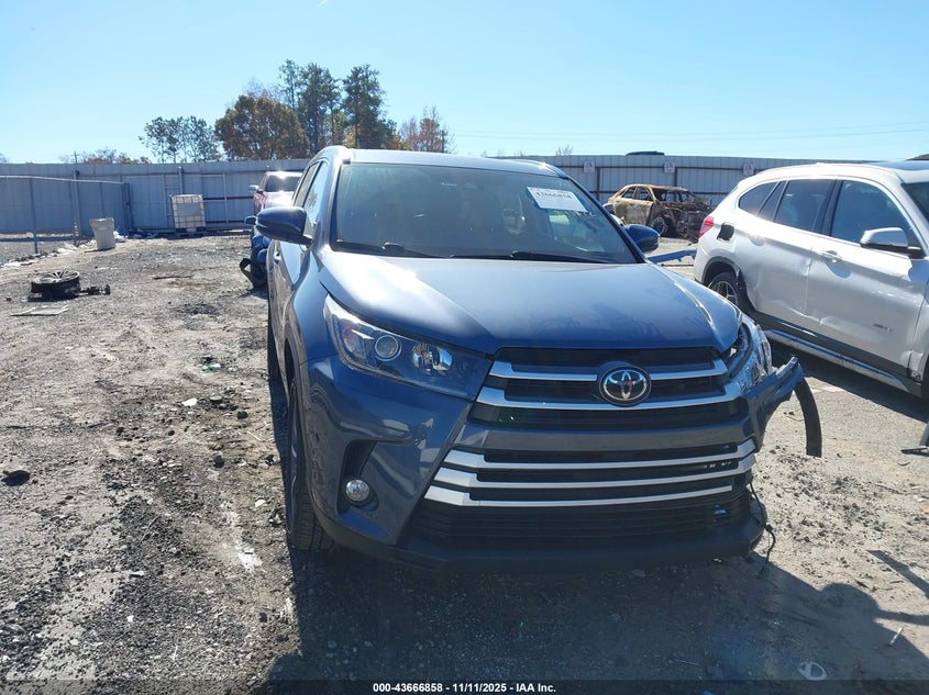 TOYOTA HIGHLANDER XLE