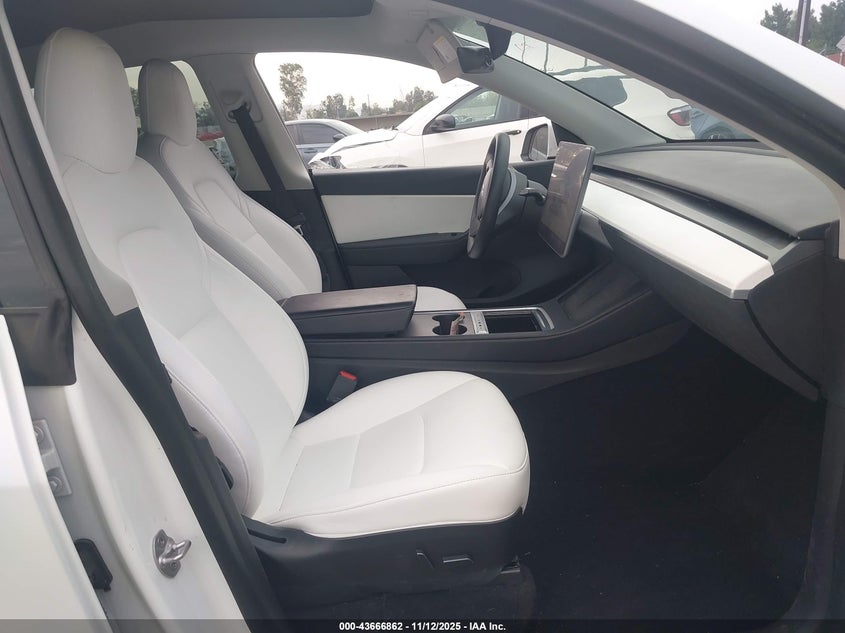 7SAYGAEE7NF486066 2022 TESLA MODEL Y photo no. 5