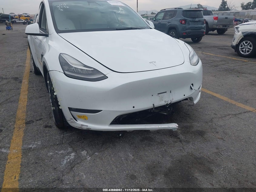 7SAYGAEE7NF486066 2022 TESLA MODEL Y photo no. 6