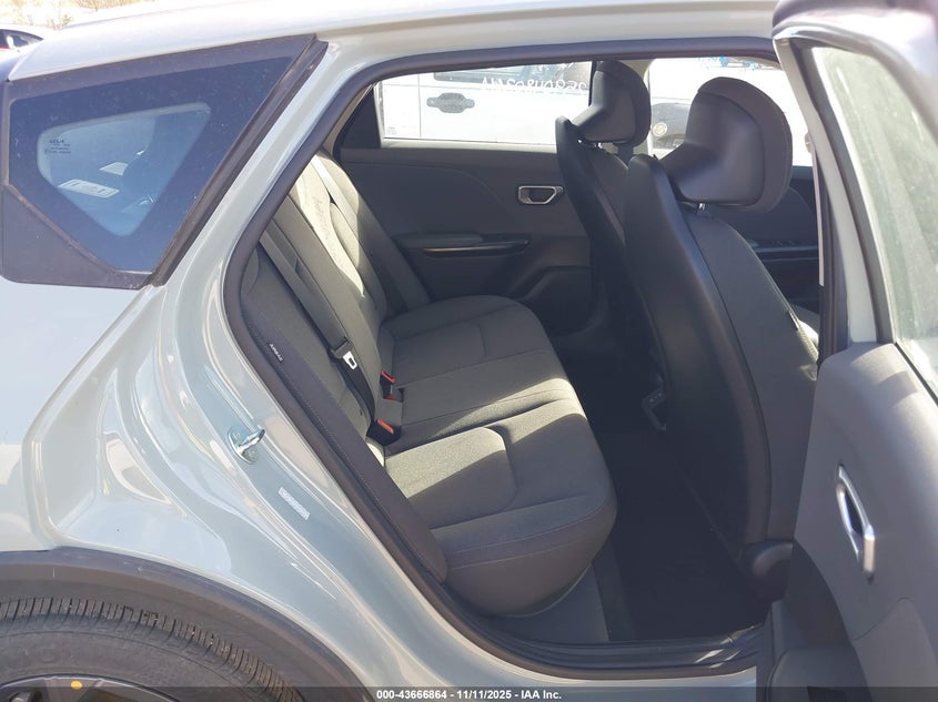 2025 Kia K4 Lxs VIN: 3KPFT4DE9SE041512 Lot: 43666864