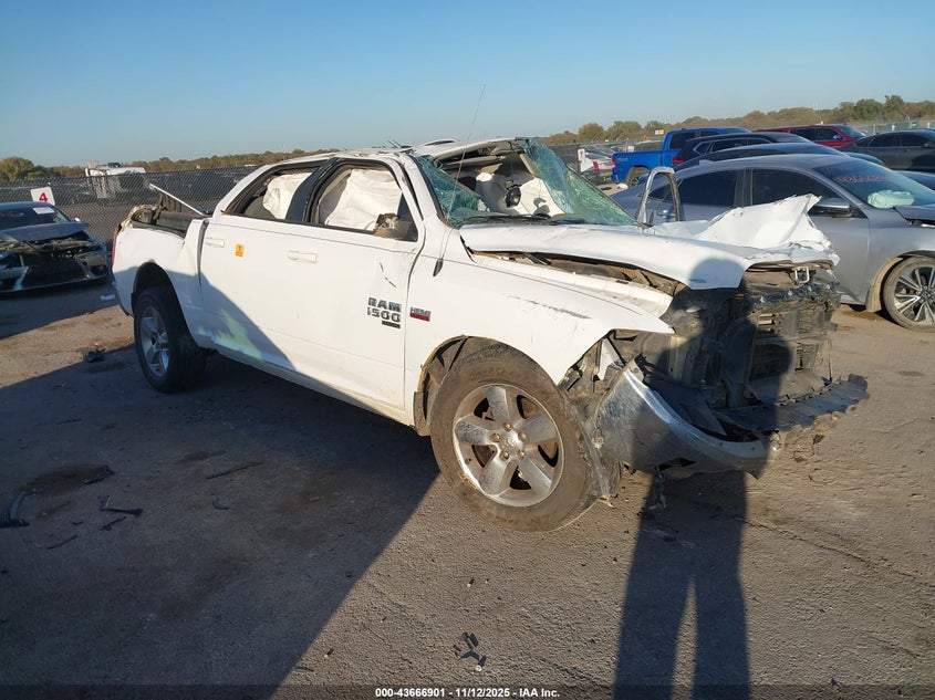 RAM 1500 BIG HORN 4X4 5 7 BOX