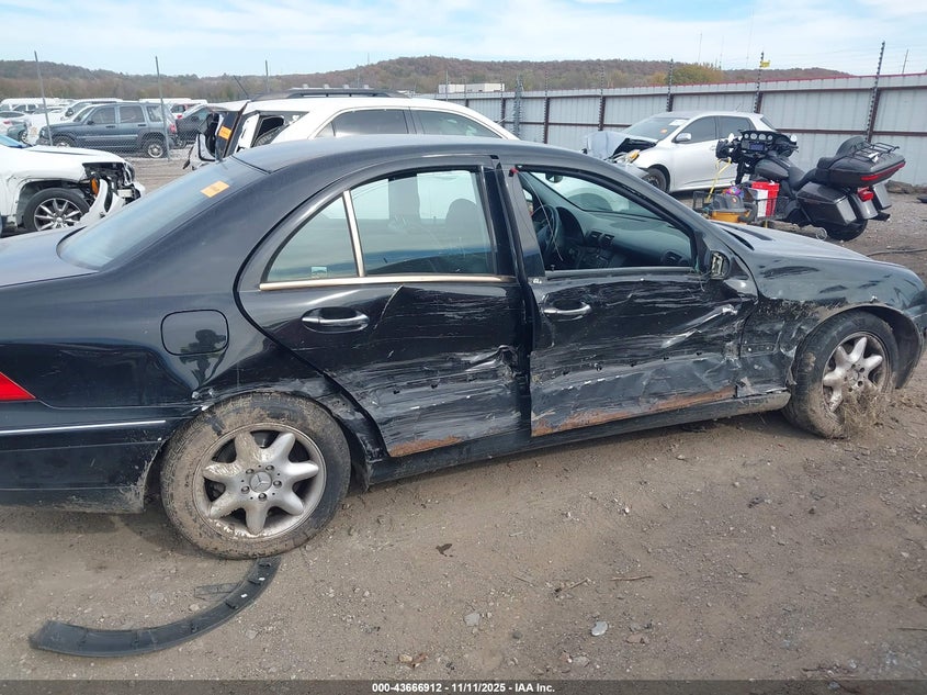 2002 Mercedes-Benz C 320 VIN: WDBRF64J52F290813 Lot: 43666912