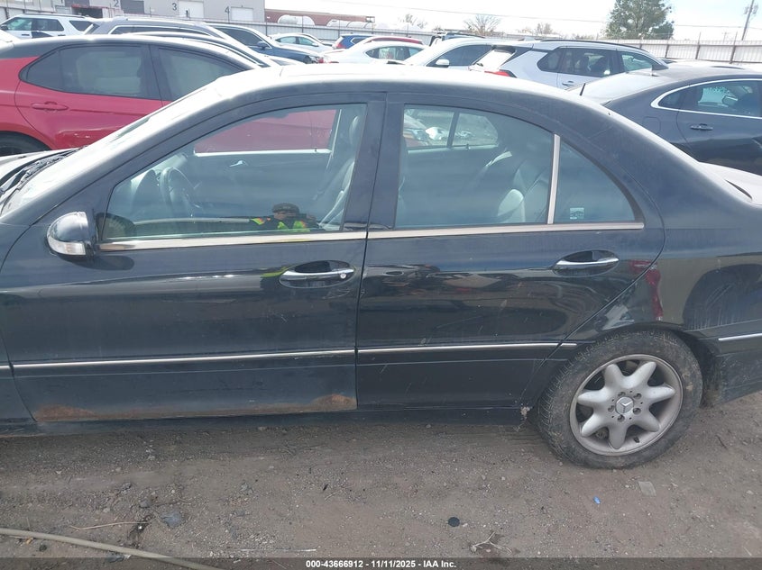 2002 Mercedes-Benz C 320 VIN: WDBRF64J52F290813 Lot: 43666912