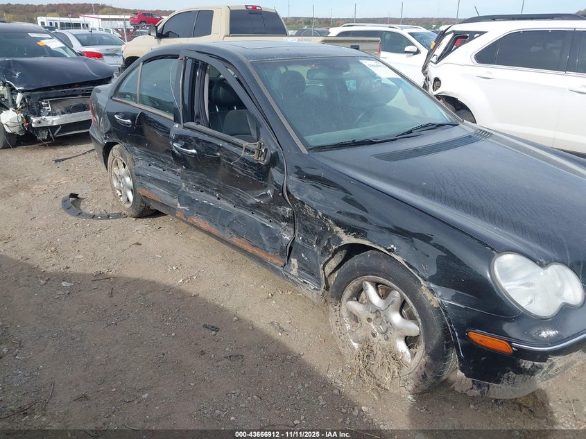 2002 Mercedes-Benz C 320 VIN: WDBRF64J52F290813 Lot: 43666912